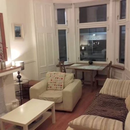 2 Bedroom Flat Shawlands Fully Furnished -Elec & Gas included - Photo 1