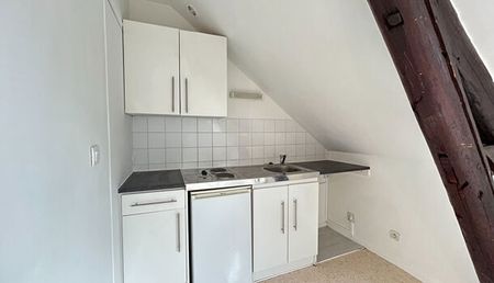 Appartement 2 pièces 28m2 REIMS 460 euros - Photo 2