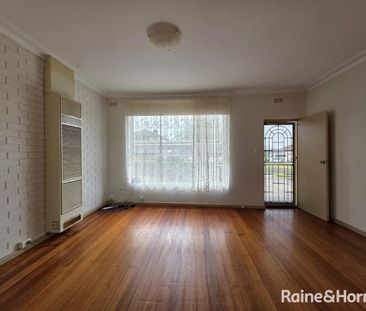 Charming Unit for Lease - Photo 3