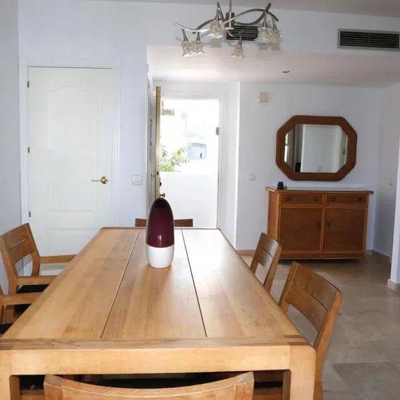 Alquiler de piso en Calle los Naranjos, 5 - Photo 1