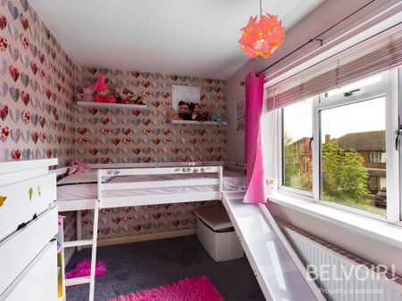 4 bedroom detached house to rent - Photo 3