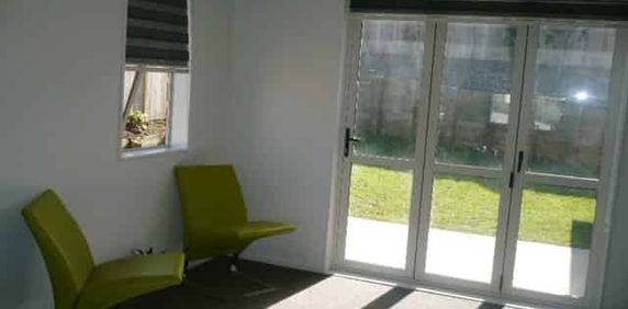 Easy Living for family & pets - Photo 2