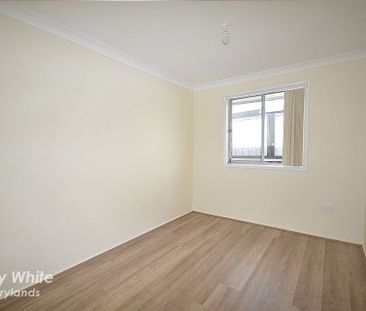 LARGE SIZED 3 BEDROOM HOME WITH AC! - Photo 3