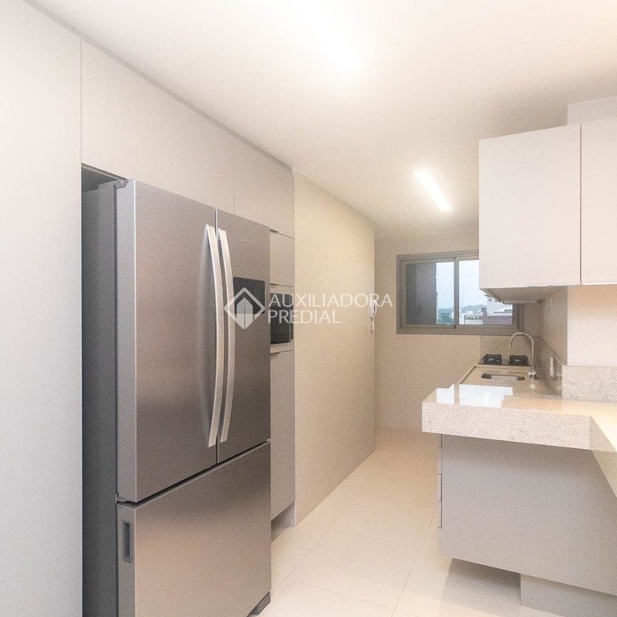 Apartamento com 3 quartos e 143m² para alugar em Praia de Belas, Porto Alegre. - Foto 1