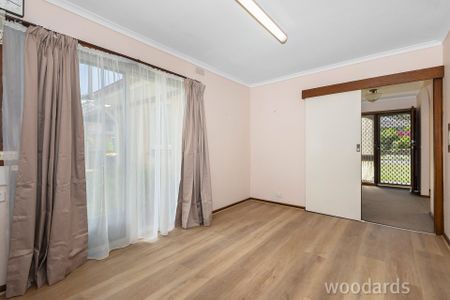 Charming Family Home - Photo 5