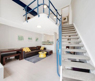 “Modern One-Bedroom Loft with Water Views over Darling Harbour” - Photo 1