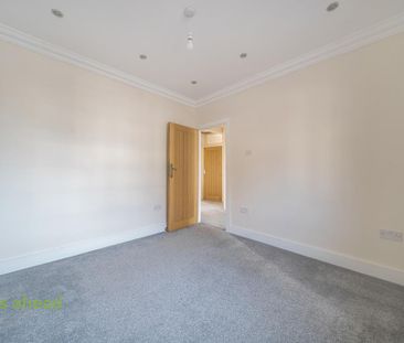 4 bedroom semi-detached house to rent - Photo 5