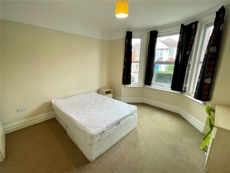 Frederica Road, Winton, Bournemouth, Dorset, BH9 - Photo 3