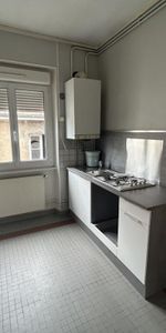 Location Appartement 2 pièces 44m² LE CREUSOT 71200 - Photo 3