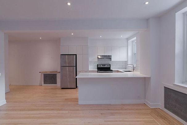 2105 Chomedey Street - Photo 1