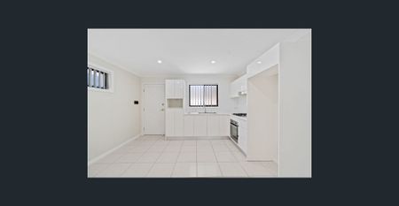 Spacious private granny flat with water included - Photo 2