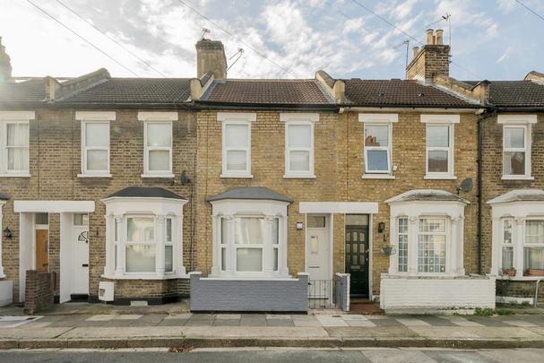 2 bedroom terraced house to rent - Photo 1