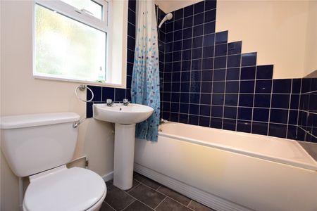 18, Abbeydale Grove, Kirkstall, Leeds, LS5 3RE - Photo 4