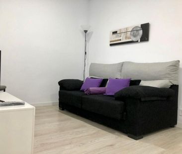 Apartamento de alquiler en El Guinardó - Photo 2