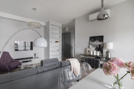 Dwustronne w sercu Żoliborza z garderobą i parking 92 m² - Фото 5