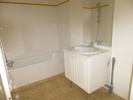 Location Appartement 3 pièces 66m² LE PUY EN VELAY 43000 - Photo 1
