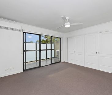 Perfect Location in a Perfect Suburb - Photo 3