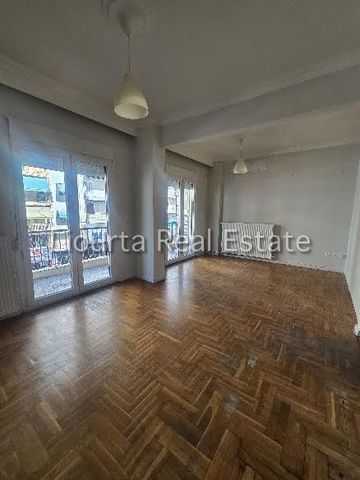 Διαμέρισμα για ενοικίαση Πλατεία Ναυαρίνου (Κέντρο Θεσσαλονίκης) - Photo 2