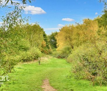 3 bedroom semi-detached house to rent - Photo 5