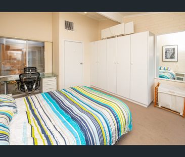 Stylish city living at your fingertips - Photo 3