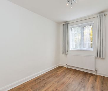 1 Bed Flat, Beech Lawns, N12 - Photo 1