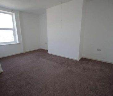 Louisa Street, Idle, BD10 - Photo 1