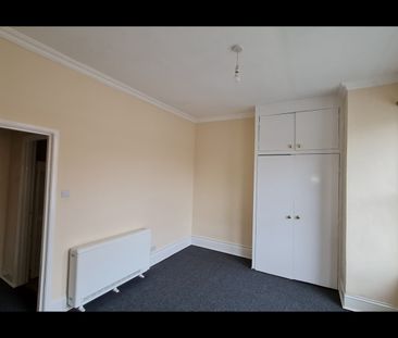 Studio Flat, St James's Road, CR0 - Photo 3