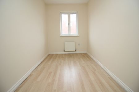 2 Bedroom Town House - Photo 2