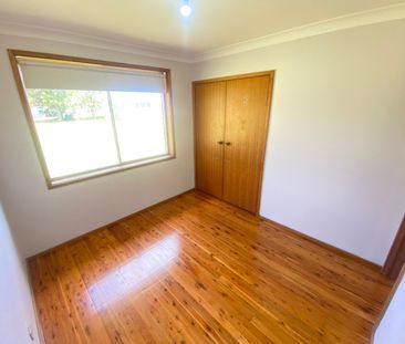 BIG HOUSE WITH A POOL!!! - Photo 2