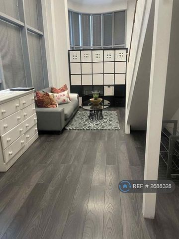 1 bedroom flat to rent - Photo 2