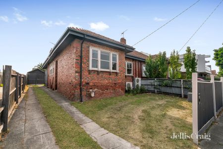 225 Gilbert Road, Preston - Photo 3