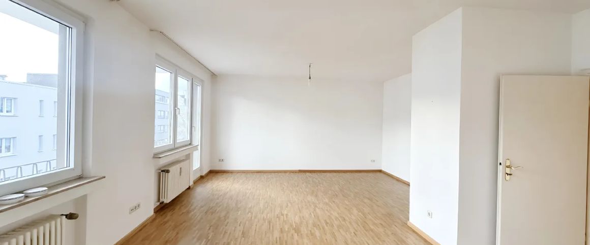 SANIERTE 2-ZIMMERWOHNUNG IN DER STADTMITTE ZU MIETEN! - Photo 1