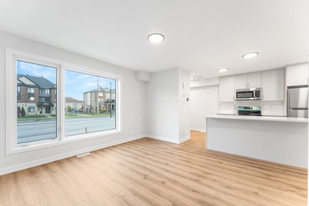 For Lease - 101 Glenroy Gilbert Drive Unit# 16, Barrhaven, Ontario - Photo 3