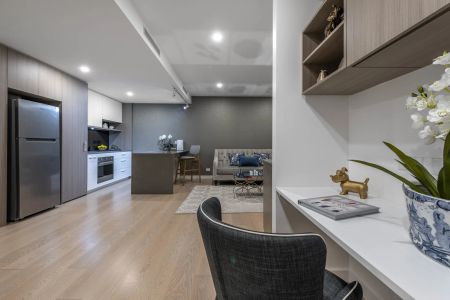 Spacious One Bedroom in "Koben" in Campbell - Photo 2