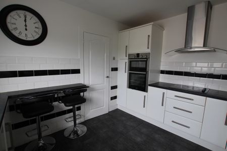 Forres Street, Summerston, Glasgow - Photo 4