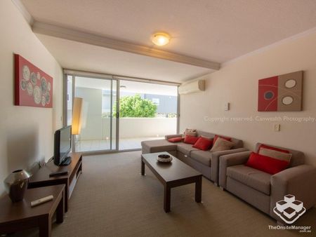 3 bed 2 bath FULLY FURNISHED Apartment at Ciana - Modern, spacious and close to all amenities! - Photo 2