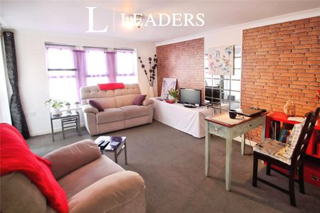 2 bedroom apartment to rent Collier Way, Southend-on-Sea, Essex, SS1 - Photo 2