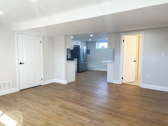 For Lease - 533 Carman Court Unit# Lower, Oshawa, Ontario - Photo 1