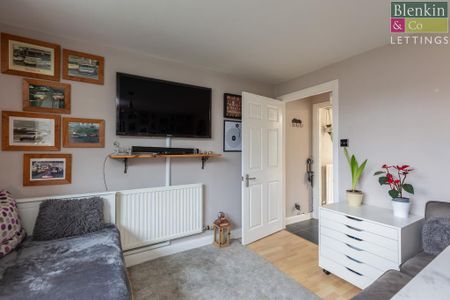 3 bedroom terraced house to rent - Photo 3