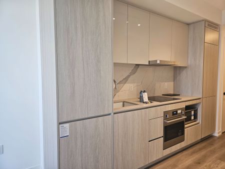 For Lease - 28 Interchange Way Unit# 4215, Vaughan, Ontario - Photo 5