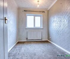 3 BEDROOM House - Detached - Photo 6