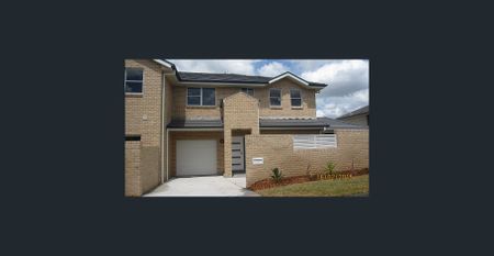 Terrific Town House - Photo 2