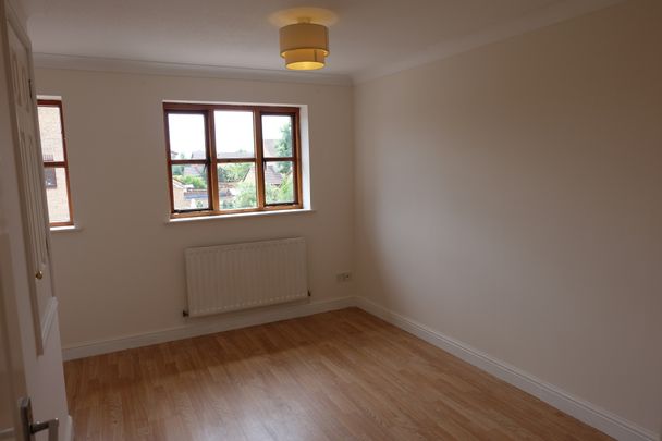 Excellently Presented 2 Bedroom House to Let in Banbury - Photo 1