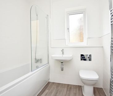 2 bedroom semi-detached house to rent - Photo 6