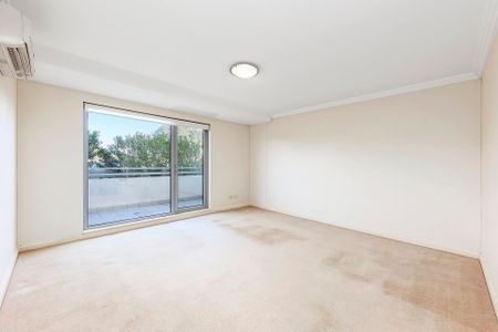 Modern Apartment in Convenient Location &ast;&ast; Available Now &ast;&ast; - Photo 3