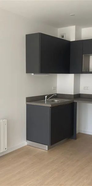 Location appartement 2 pièces - 46m² à Bayeux (14400) - Photo 1