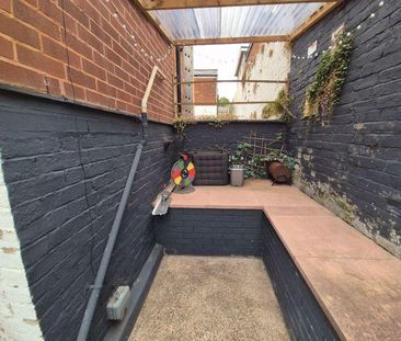 4 bedroom property to rent - Photo 4