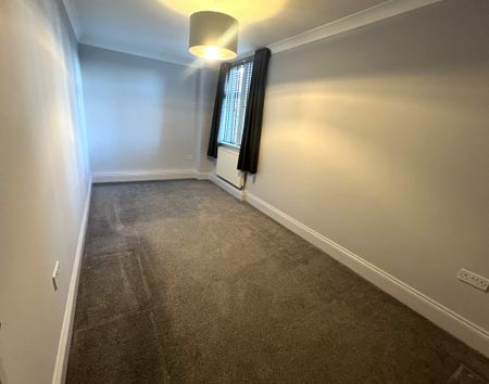 1 Bedroom, Ground Floor Apartment - Photo 2