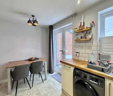 3 Bedroom Semi Detached To Let - Photo 6