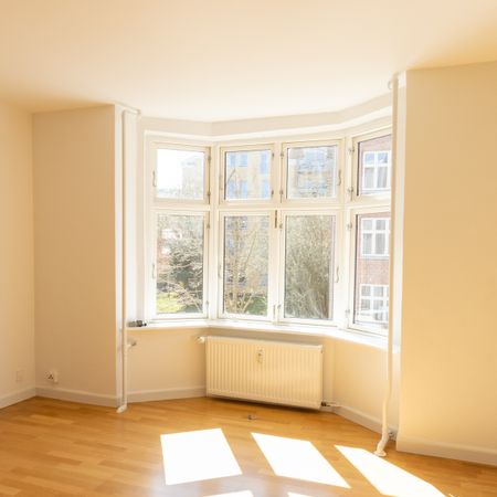 Lys toværelseslejlighed i Aalborg Vestby med nærhed til fjorden - Foto 3